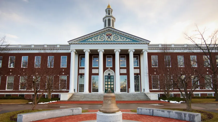 06042011 usa harvard university bloomberg
