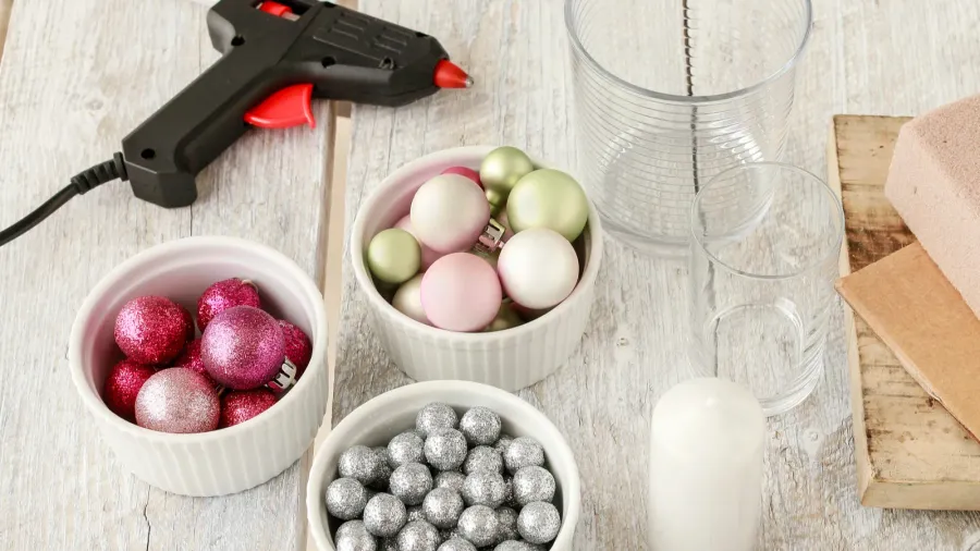 Candle holder made of glass balls, tutorial.