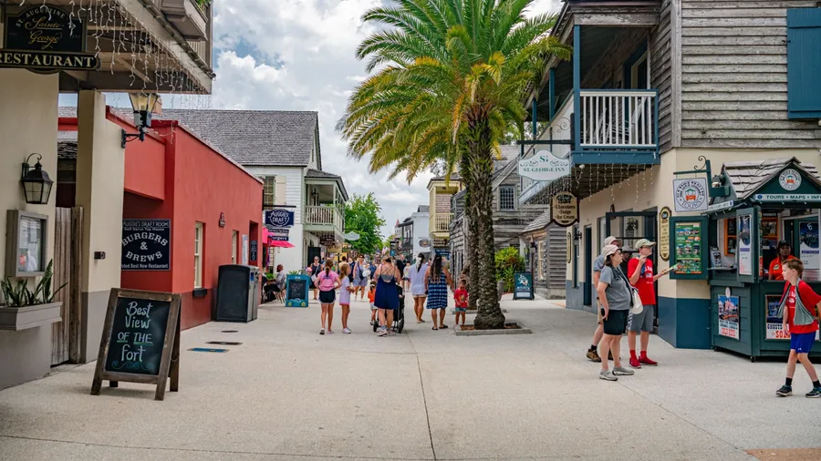 Sv. Augustin.Florida.USA. June 27. 2024 Tourists on the streets of the ancient town of St. Augustine in Florida.