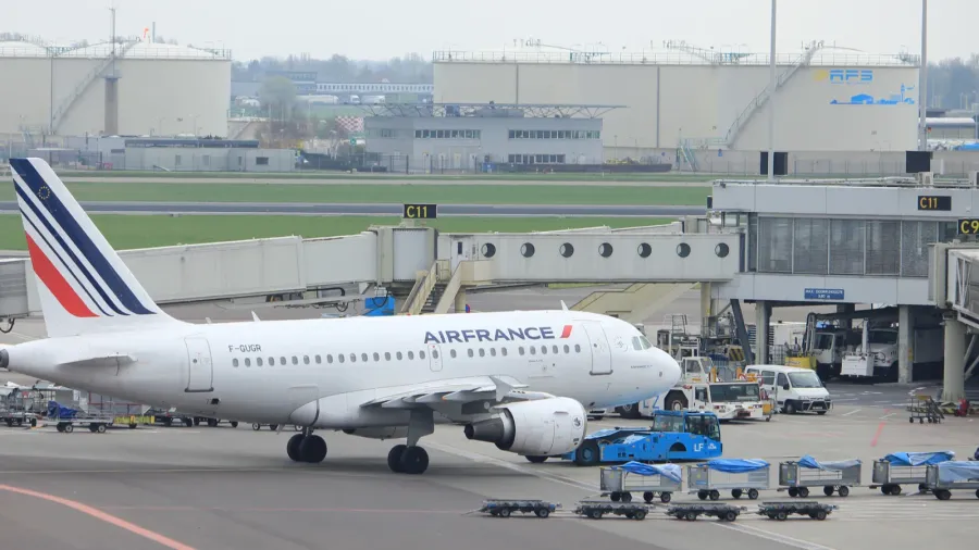 amsterdam airport schiphol the netherlands  april 14th