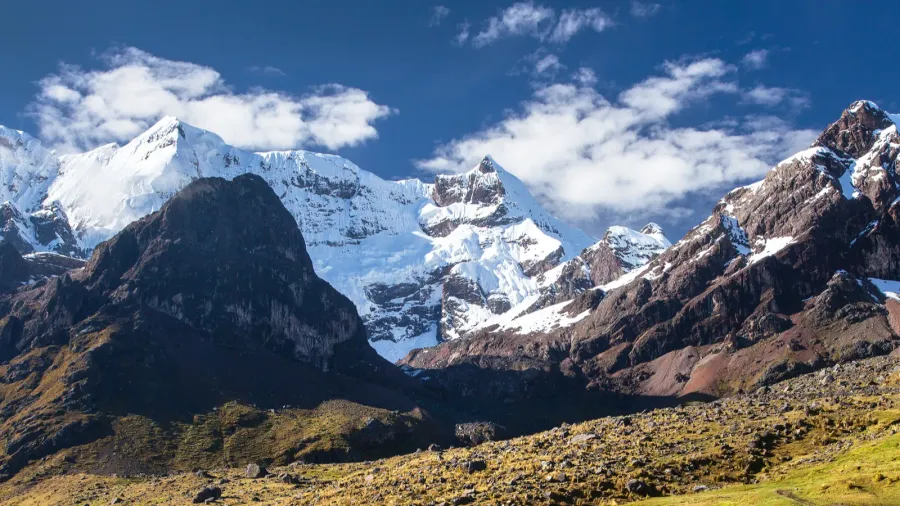 ausangate trek trekking trail ausangate circuit cordillera vilcanota cuzco region