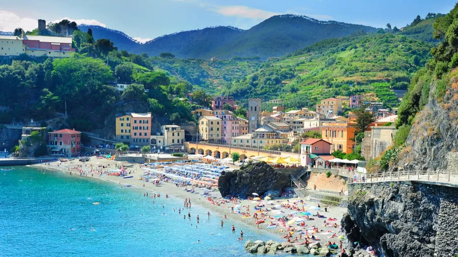 beach in monterosso al mare