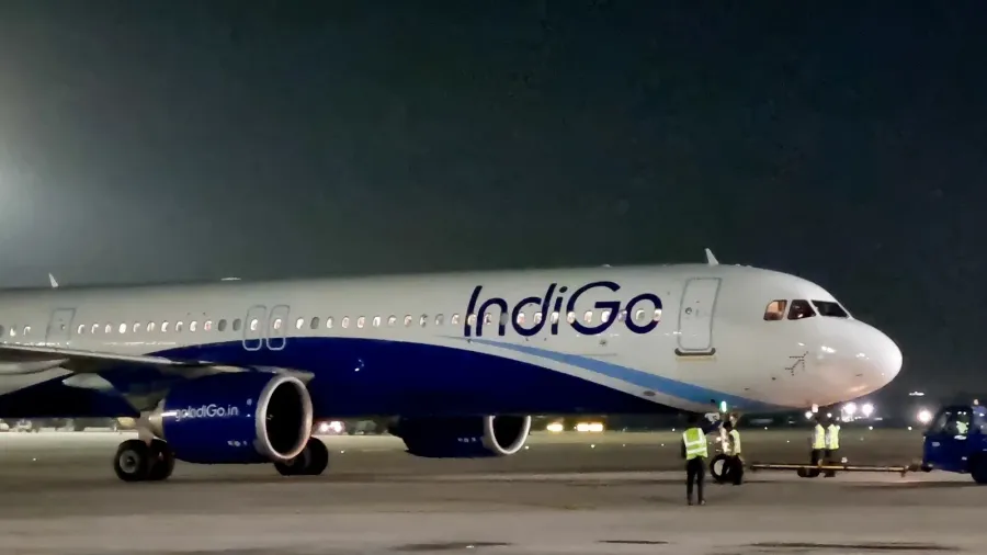 delhi india  20th mar 2025 indigo boeing aircraft standing