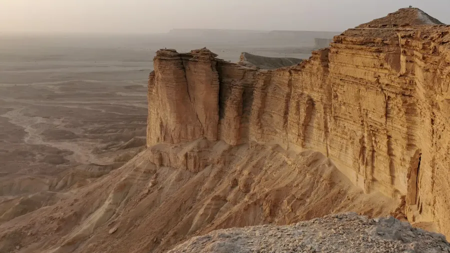 edge of the world jebel fihrayn near riyadh at sunset