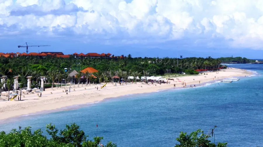 geger beach bali