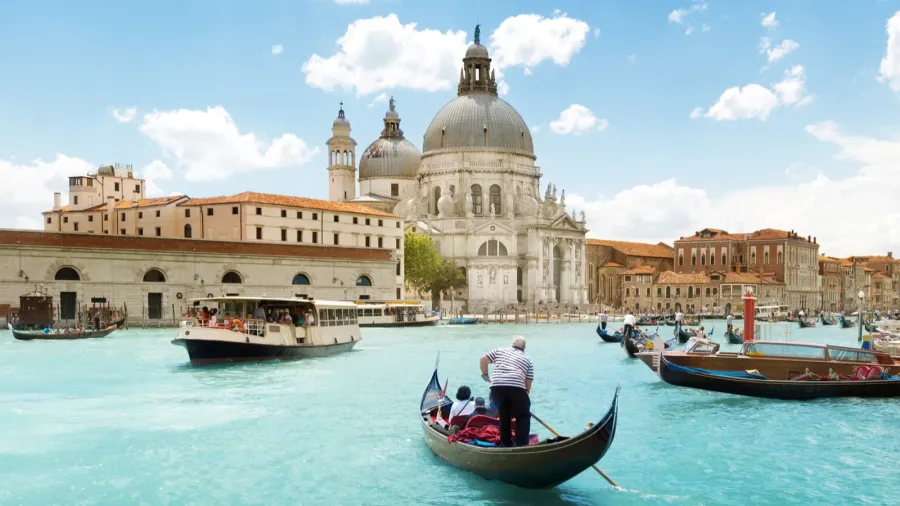 grand canal and basilica santa maria della salute venice italy