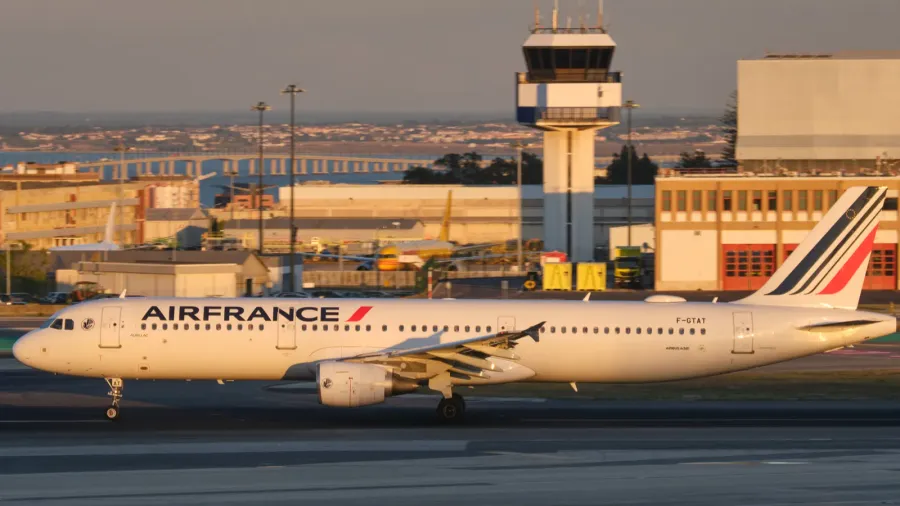 lisbon portugal  september 11 2023 air france airbus a321212