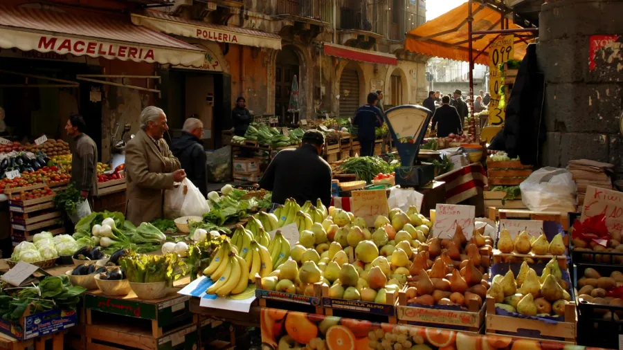 market in sicily