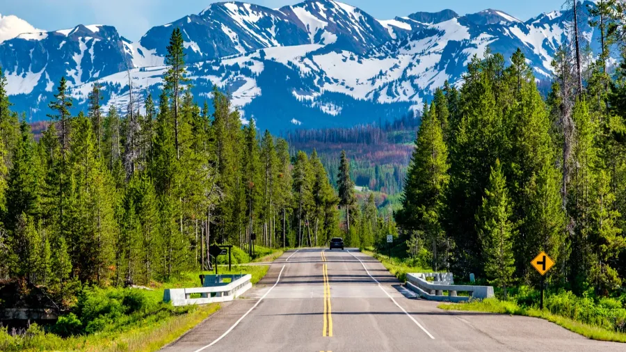 road from yellowstone to grand teton