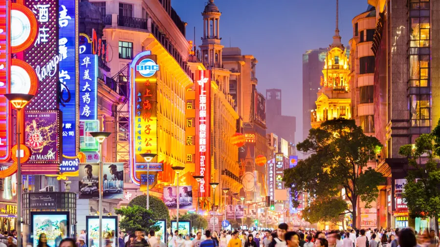 shoppping street in shanghai