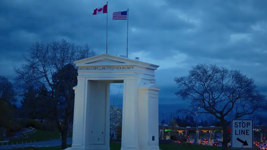 uscanadian border canada  april 11 2017  us canadian