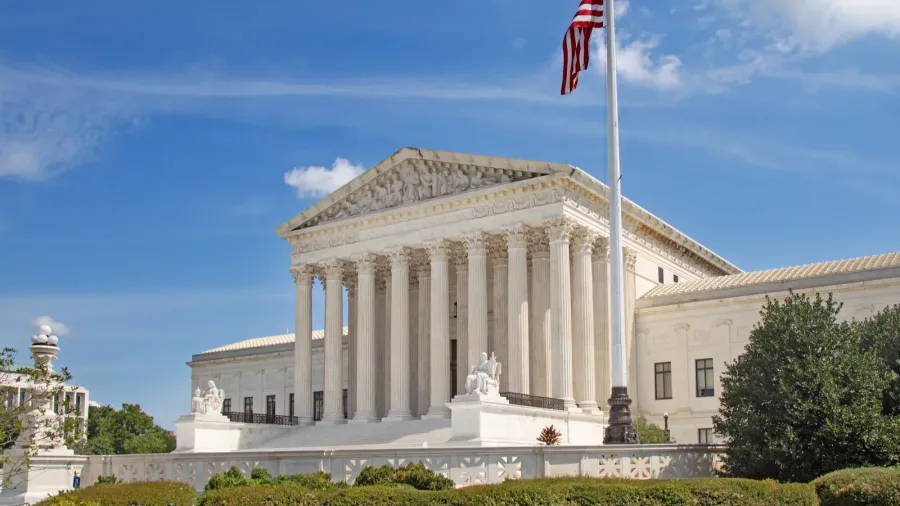 us supreme court building on the capitol hill in washington