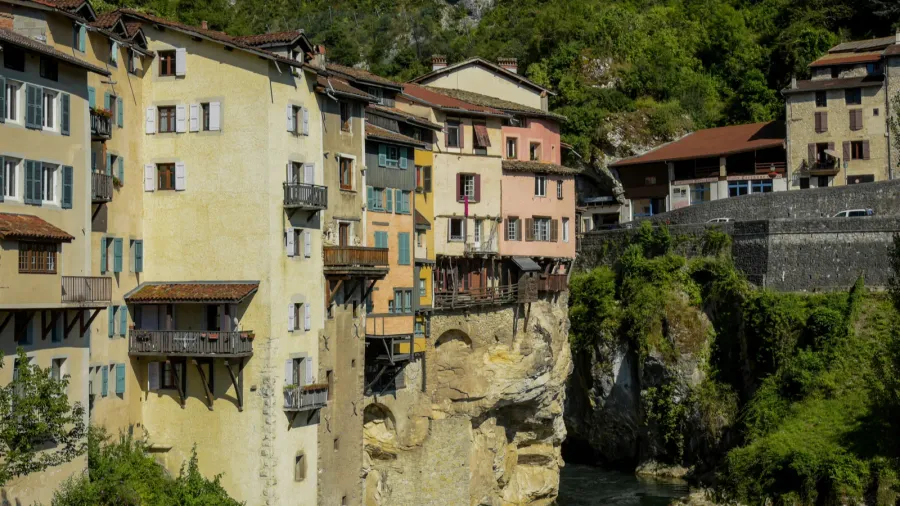 view on the town of pont en royans in the