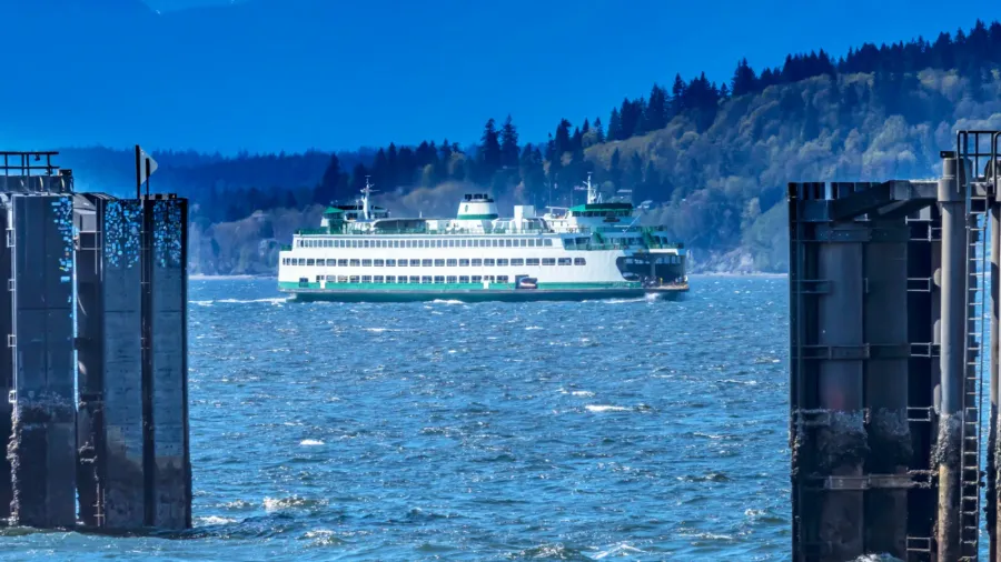 washington state ferry olympic snow mountains edmonds washington ferry